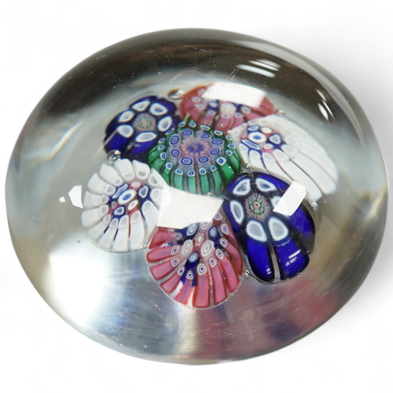A small mid 19th century French glass paperweight, 4.5cm in diameter